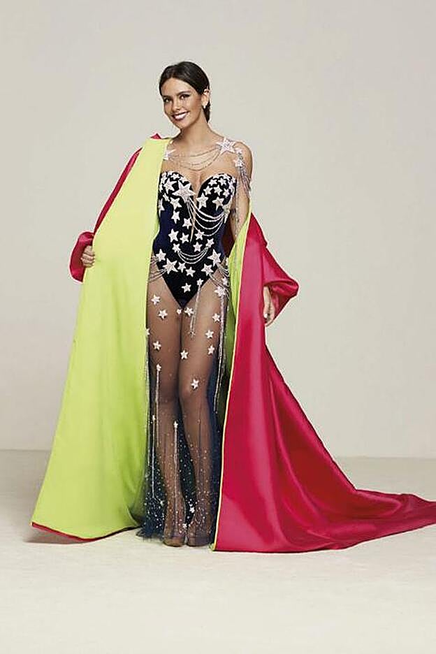 El vestido de Crsitina Pedroche en las campanadas de 2016.