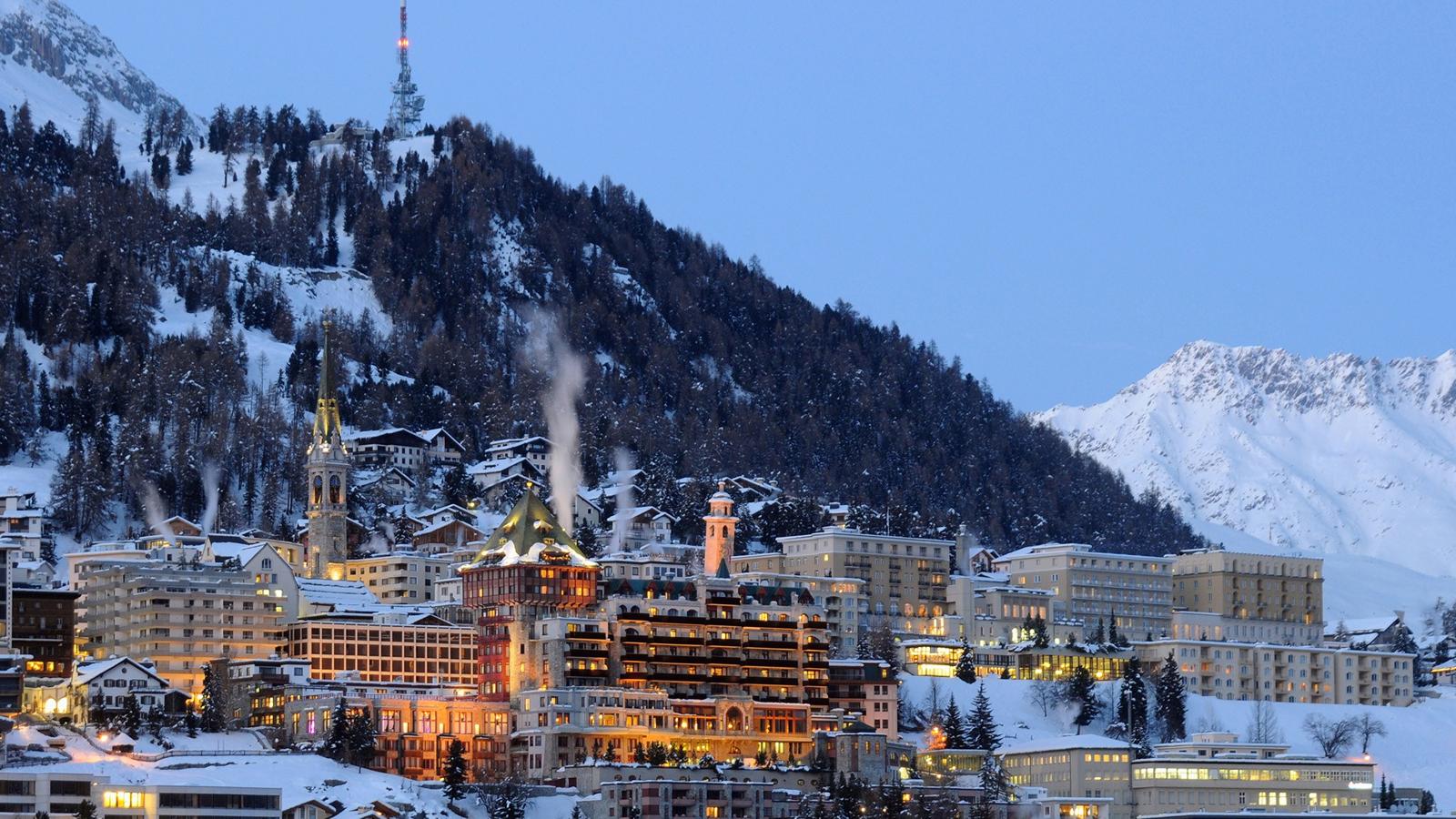 En enero de 2018 te proponemos un viaje de invierno a la estación de esquí de Saint Moritz, en Suiza, una de las más antiguas y exclusivas de Europa.