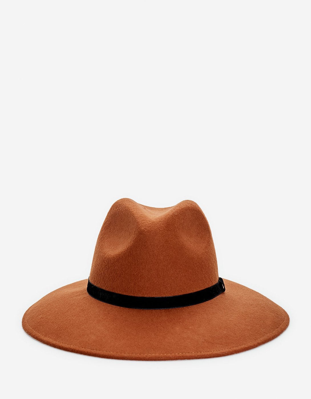 Sombrero marrón. Precio: 7,99 euros (antes 19,95 euros)