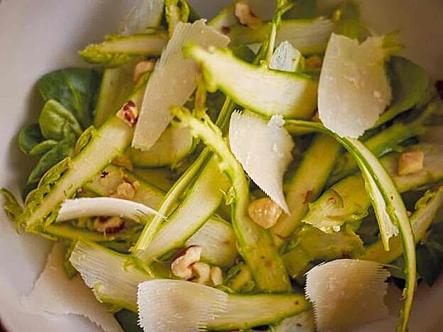 Ensalada de espárragos, ideal para depurar tras estas Navidades.