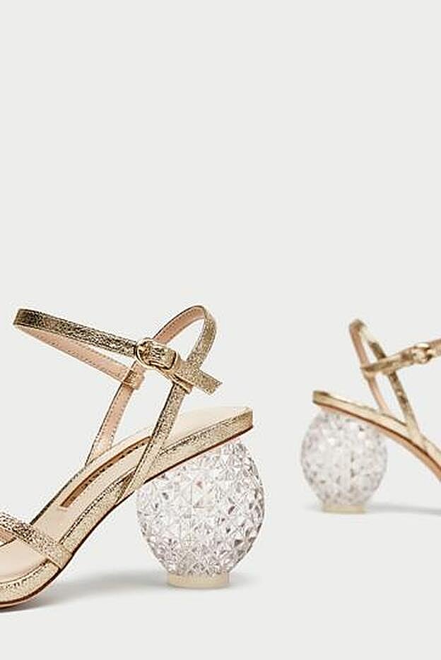 Zara clona las sandalias de Jacquemus