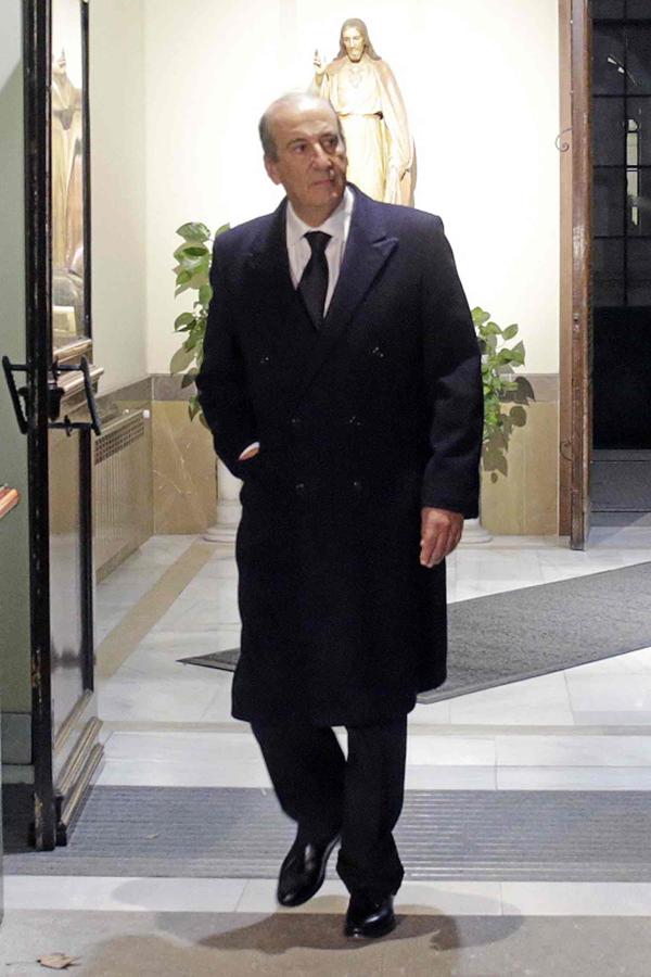 Francis Franco en el funeral de su madre, Carmen Franco, en la iglesia de San Francisco de Borja.