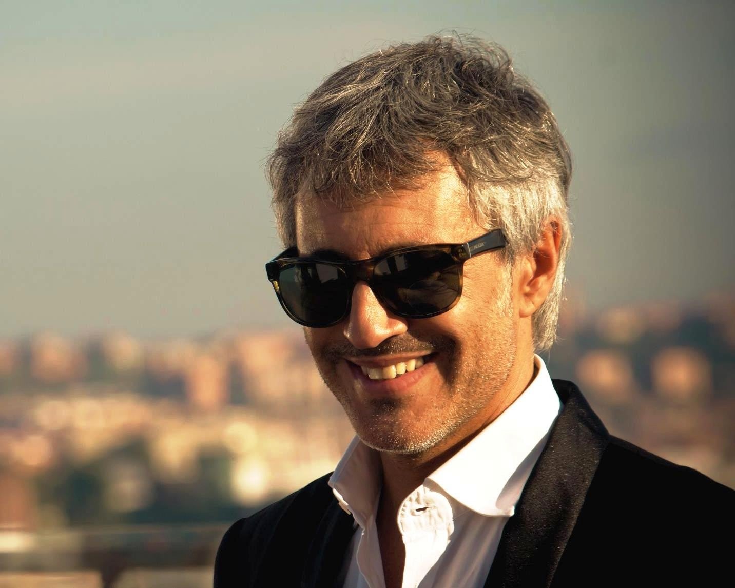 Una larga gira tendrá a Sergio Dalma pisando territorio español. Desde Salamanca (20 enero) hasta San Sebastián (27 octubre), pasando por Cádiz, alicante, Madrid, Barcelona, Fuerteventura y muchas más.