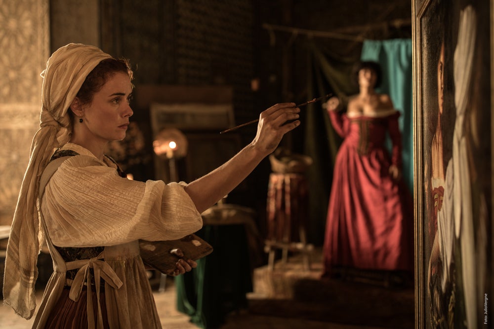 Patricia López Arnaiz interpreta a Teresa Pinelo.