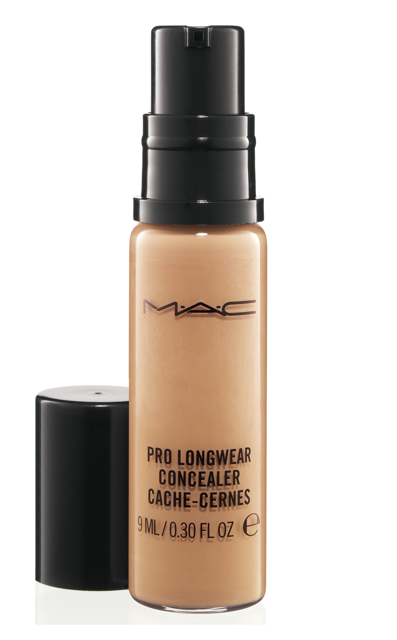 Corrector antiojeras Pro Longwear de MAC. Corrector ligero y fluido que proporciona una cobertura media-completa con un agradable acabado mate natural. (22€)