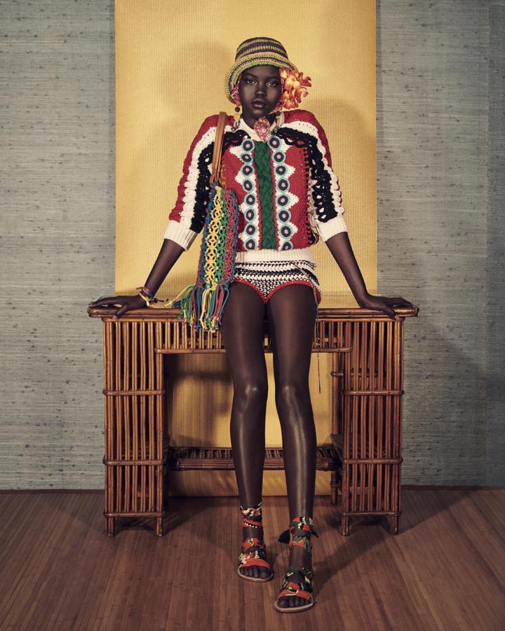 El croché y el estilo étnico nos dejan looks tan inspiradores y perfectos como este de Zara para olvidarnos de las rebajas y soñar con un verano eterno.