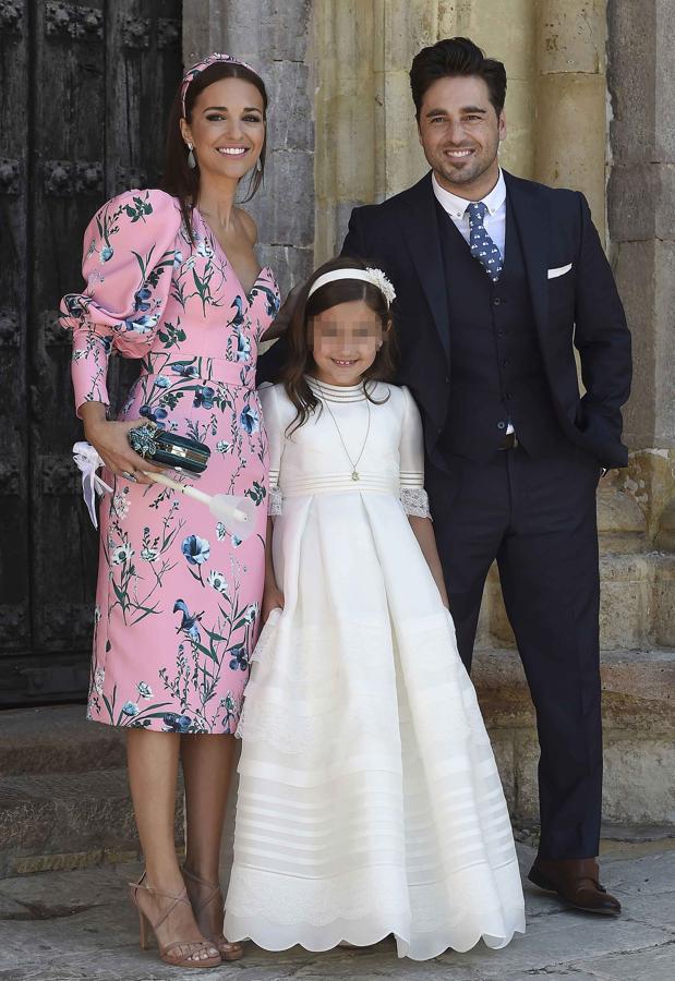 En la comunión de Daniella, Paula y David posaron juntos ante los fotógrafos para mostrar la buena relación que mantenían a pesar de estar separados.