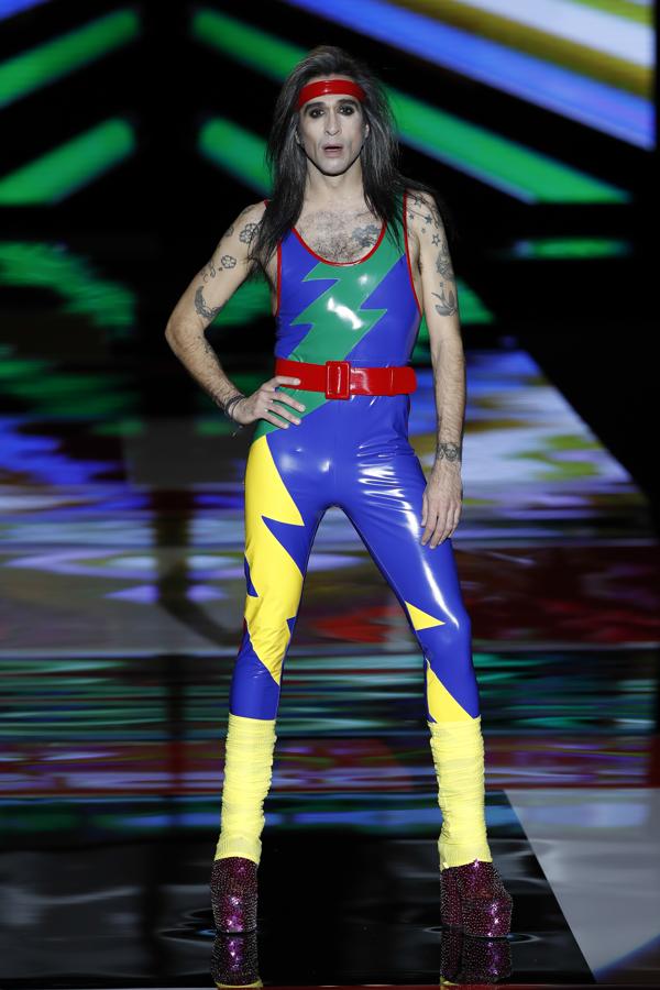 Mario Vaquerizo en el desfile de Andrés Sardá