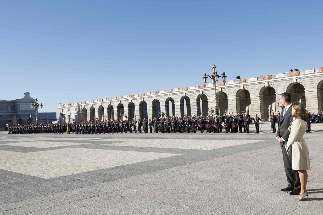 Don Felipe y doña Letizia, recibidos con honores, durante su visita oficial a Israel.