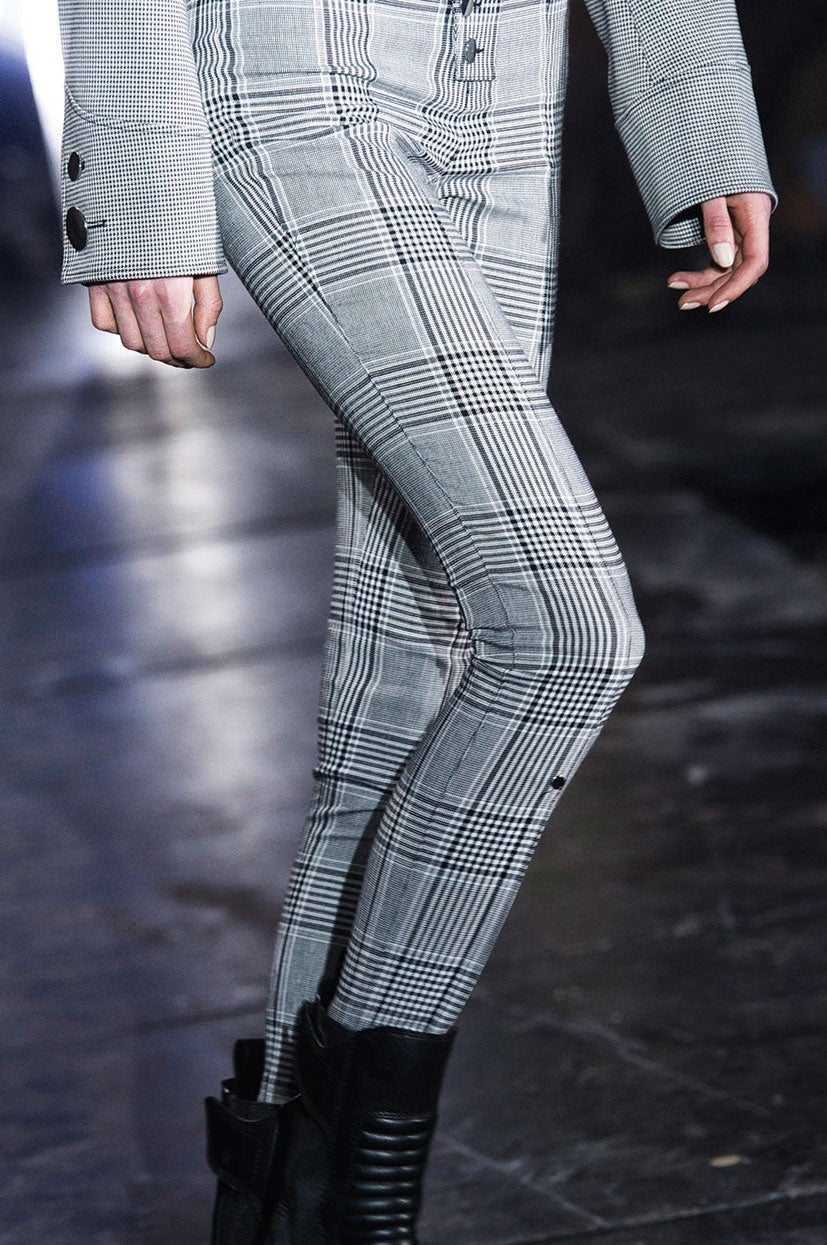 Hay muchas propuestas para actualizar tu estilo y llevar de mañana o tarde (según el zapato).