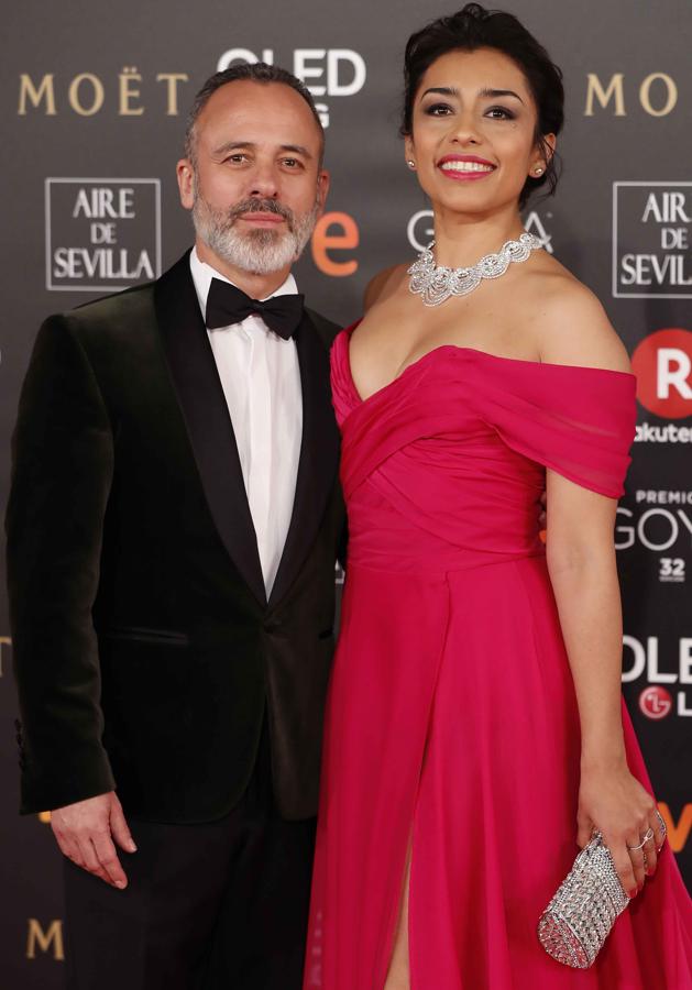 Javier Gutiérrez ha posado acompañado por Adriana Paz.