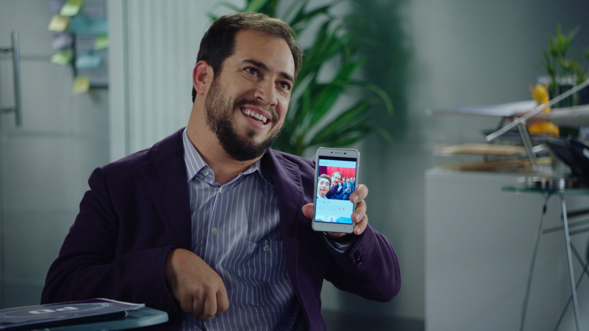 El Langui formará parte del reparto de actores. Su personaje será Carreño, el líder de la oposición del Ministro del Interior.