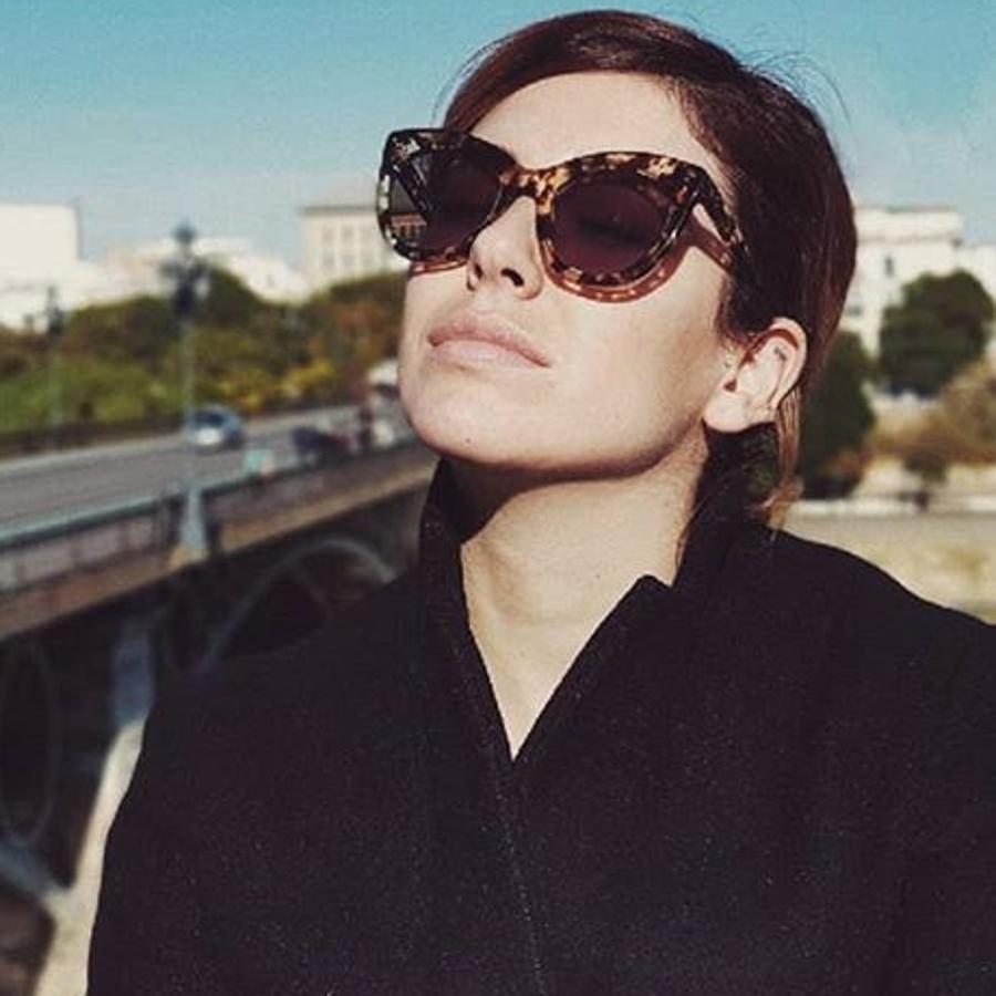 Blanca Suárez estrenó hagas de sol y las mostró en su cuenta de Instagram. De la firma Gigi Barcelona, son de acetato marrón y cuestan 195 euros.