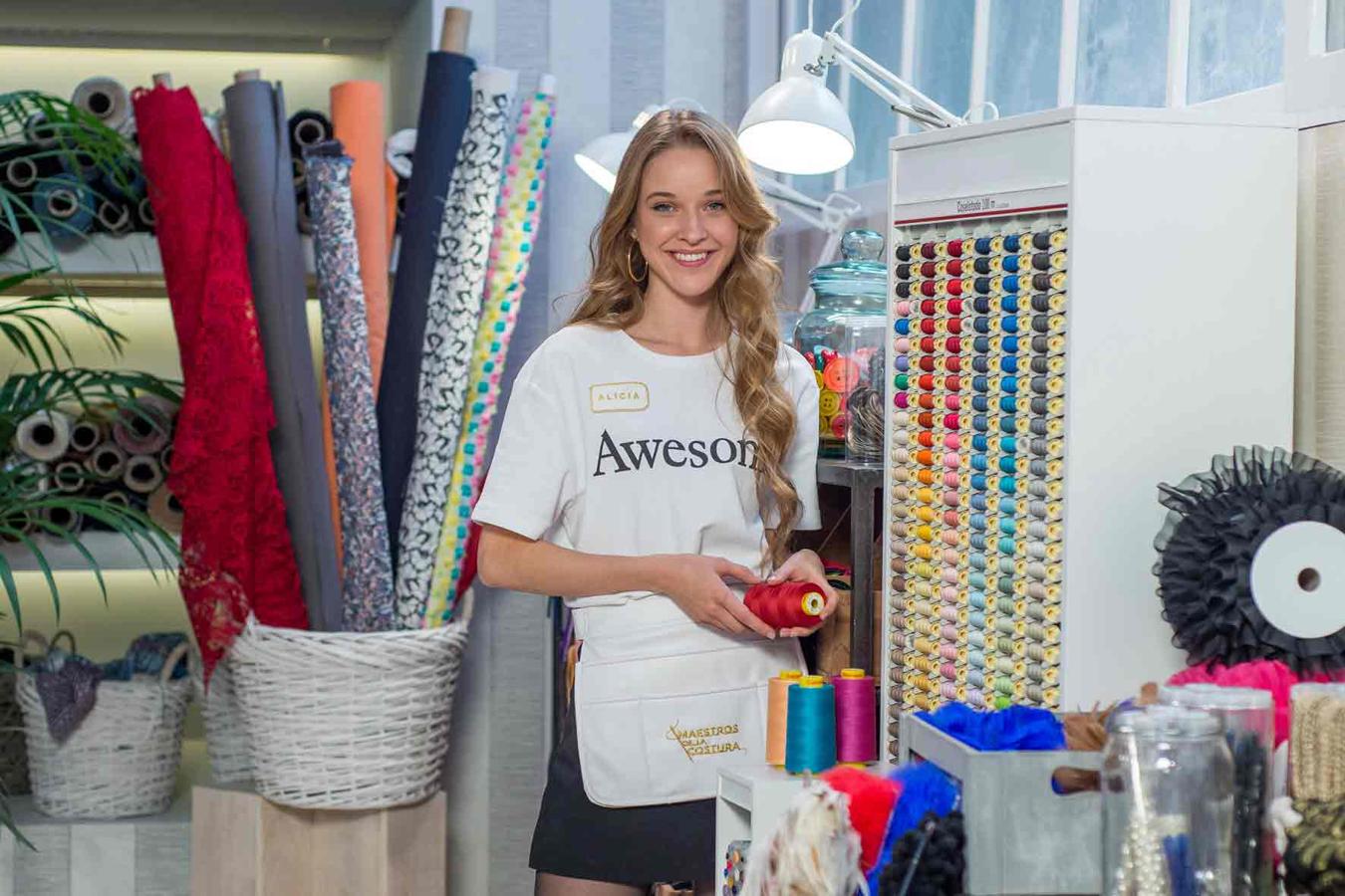 Alicia, modelo madrileña de 23 años, es una de los 12 concursantes del 'talent' de TVE 'Maestros de la costura'.