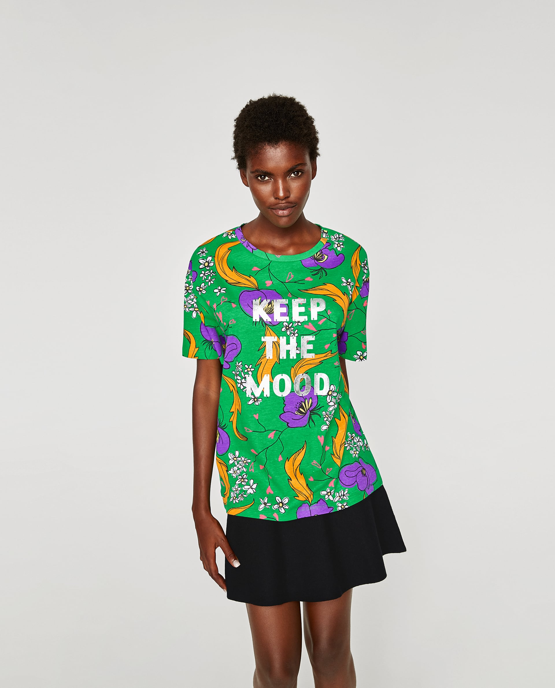 Camiseta estampada con letras de Zara: 3,99 euros.