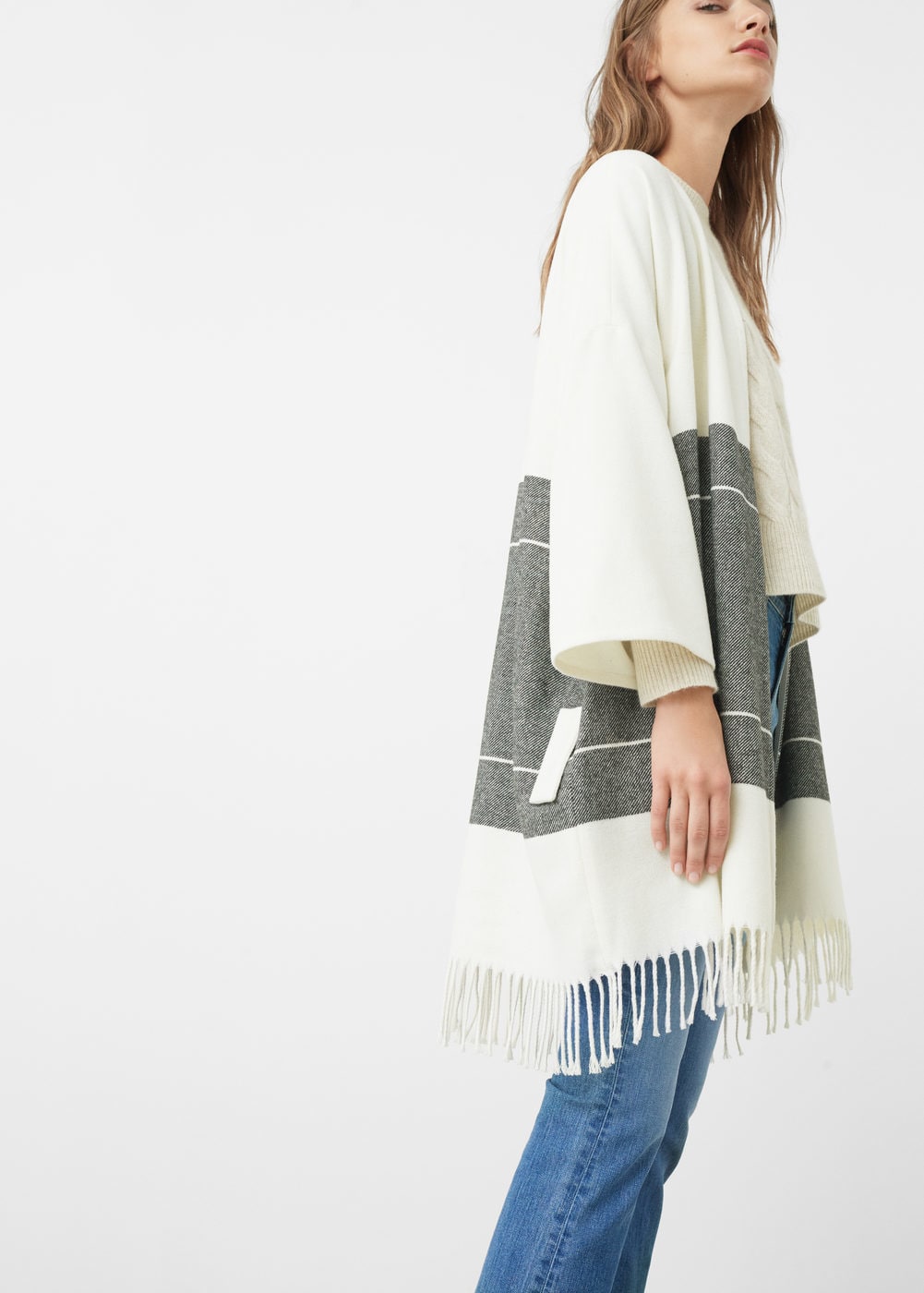 Cardigan de lana con cinturón de Mango Outlet: 9,99 euros.