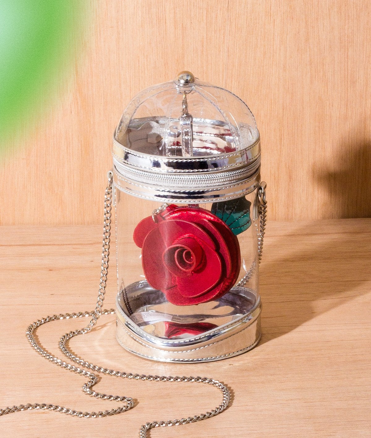 Bolso de la rosa de La Bella y la Bestia: 54 euros.