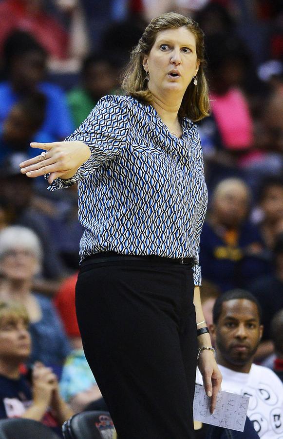 La leyenda del baloncesto Anne Donovan murió el 14 de junio a los 56 años tras sufrir un ataque al corazón.