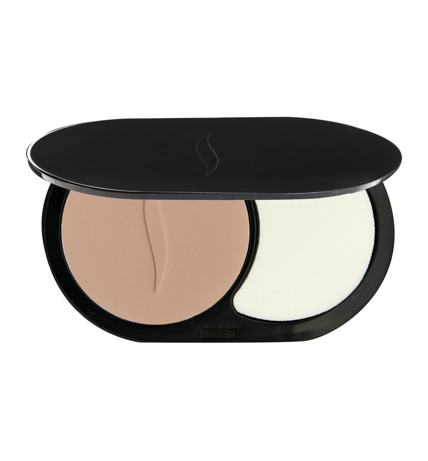 Base de maquillaje compacta mate 8h de Sephora Collection. Matifica para una tez naturalmente perfecta y sin ningún brillo. Reduce los poros. (15,99€)
