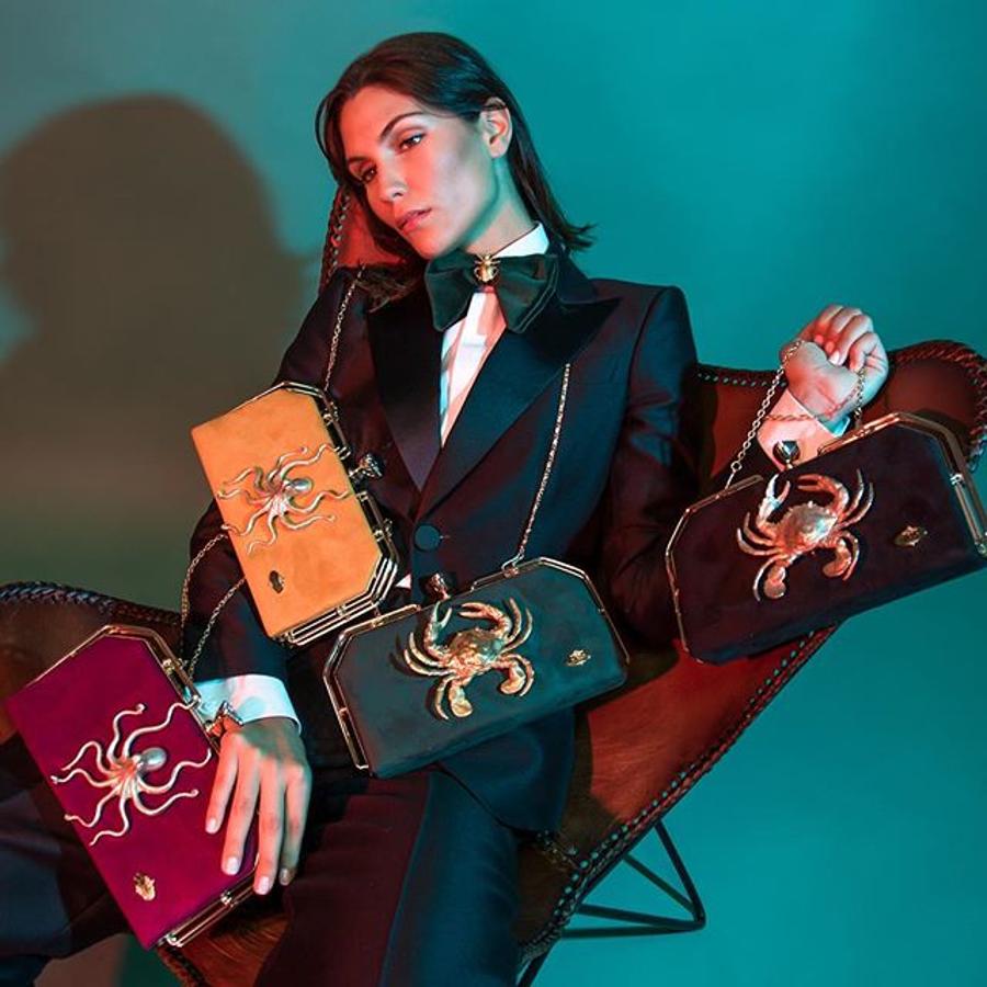 Los bolso de Mibúh son los favoritos de actrices españolas como Paula Echevarría y Marta Hazas y son tan bonitos que parecen joyas. Vende en tiendas multimarca y su web.