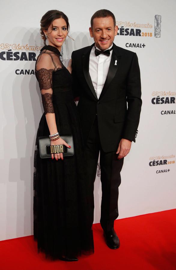 Dany Boon posa con su mujer, Yael, en la alfombra roja de los Premios César 2018.