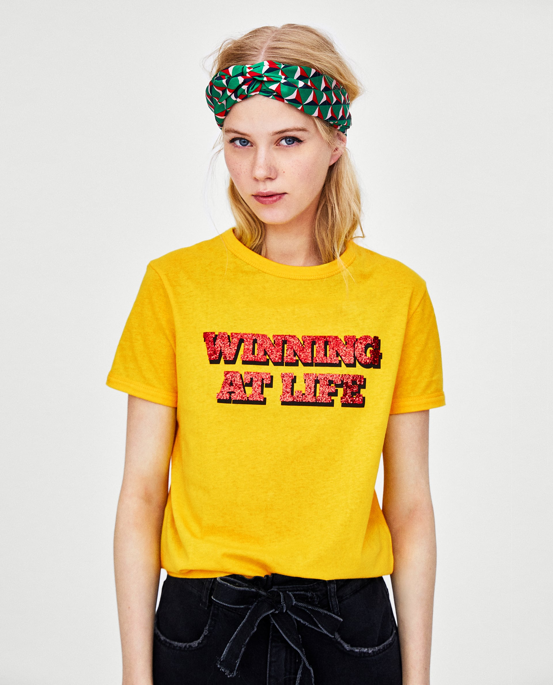 Camiseta con print de Zara: 5,95 euros.