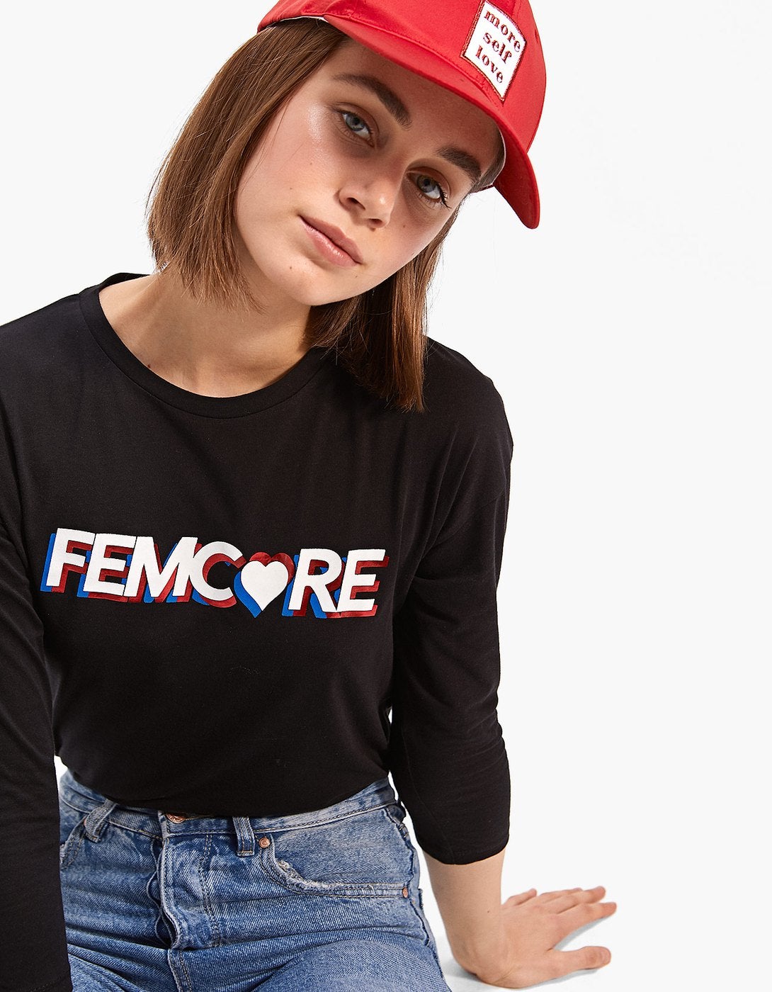 Camiseta manga 3/4 de Stradivarius: 7,99 euros.