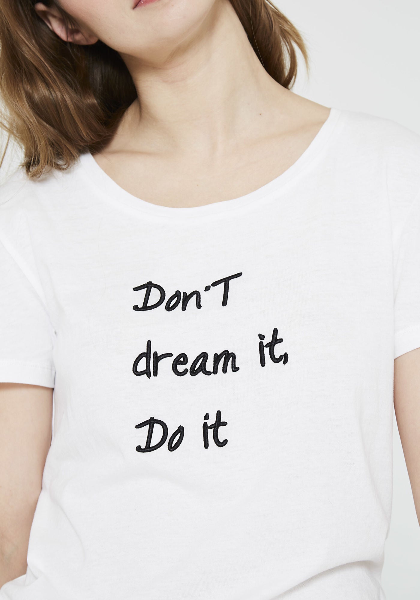 Camiseta con mensaje de Ikks: 55 euros.