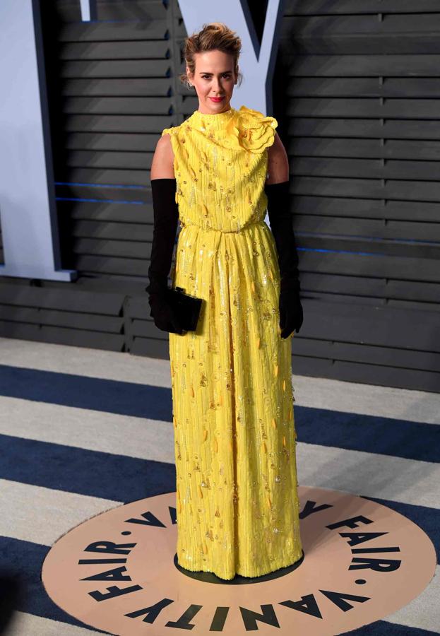 Sarah Paulson posa en la gran noche de los Premios Oscar 2018, en la fiesta ofrecida por la revista 'Vanity Fair'.