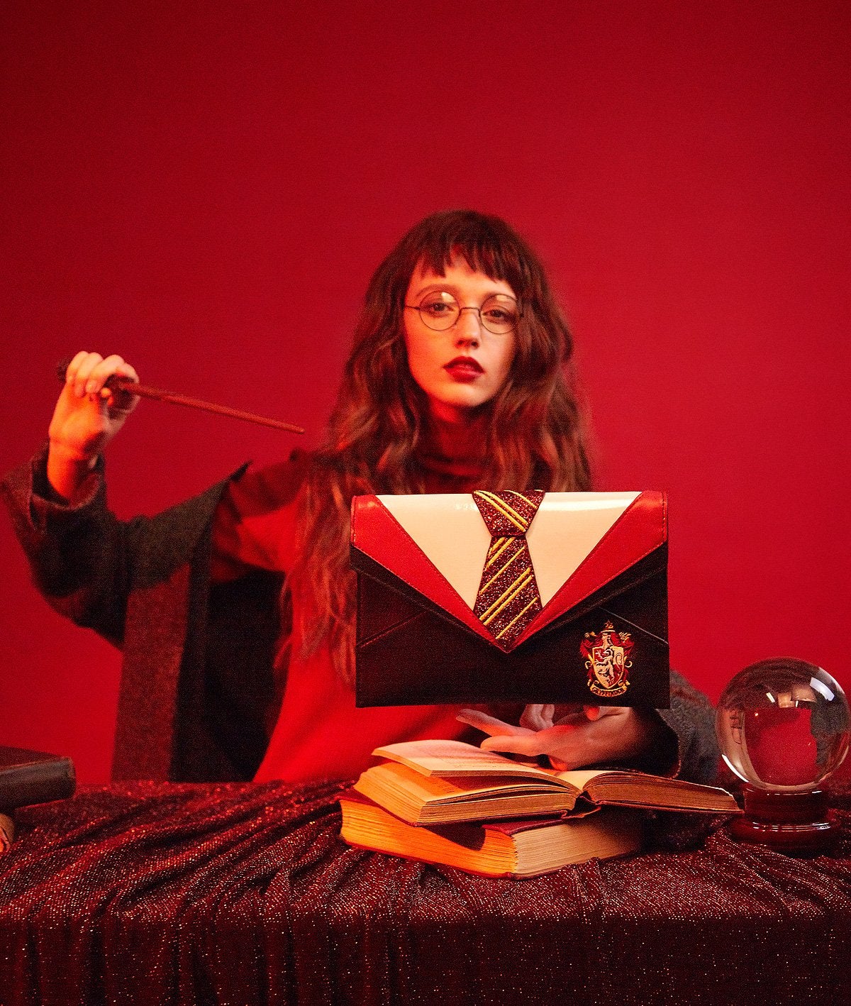 Bolso del uniforme de Gryffindor de Harry Potter, de Danielle Nicole: 38 euros.