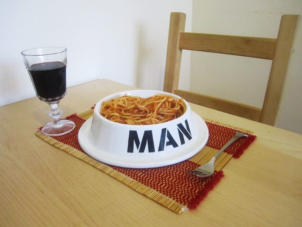 Bol man, el plato para los más hambrientos está en regalos.es y cuesta 19,90 euros.