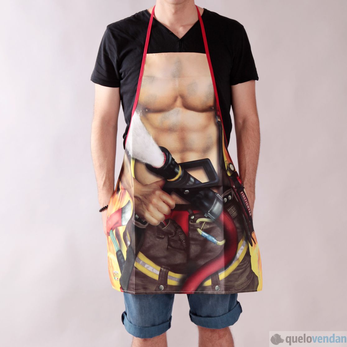 Delantal sexy de bombero de quelovendan.com: 13,95 euros.