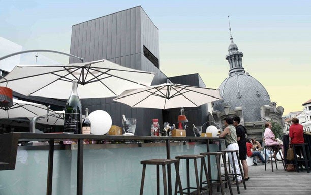 El restaurante Yandiola ofrece una terraza con vistas a la ciudad de Bilbao, una de las más populares del Norte de España.