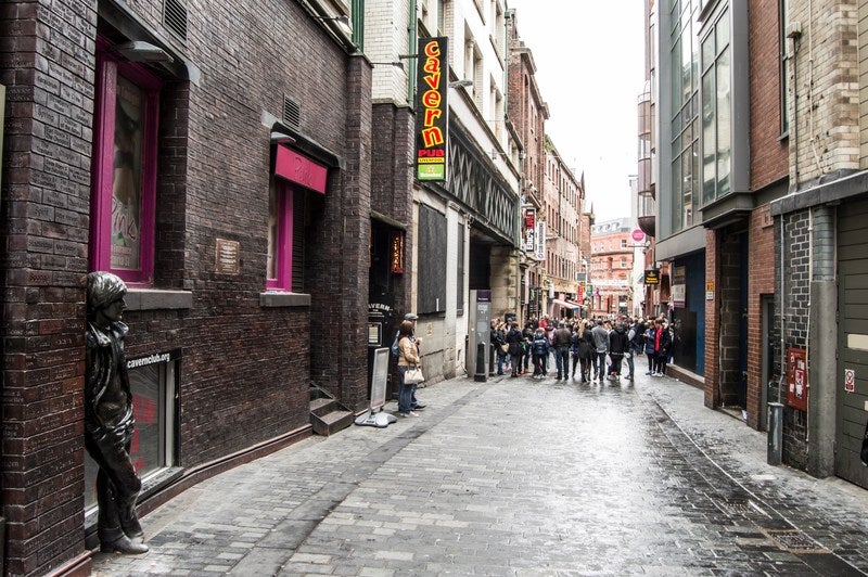 Para no caer en el típico viaje a Londres, te ofrecemos una buena alternativa: Liverpool, una urbe inglesa con mucha cultura que ofrecer.  Skycanner  ofrece vuelos para Semana Santa a partir de 61 euros. ¡No lo dejes escapar!