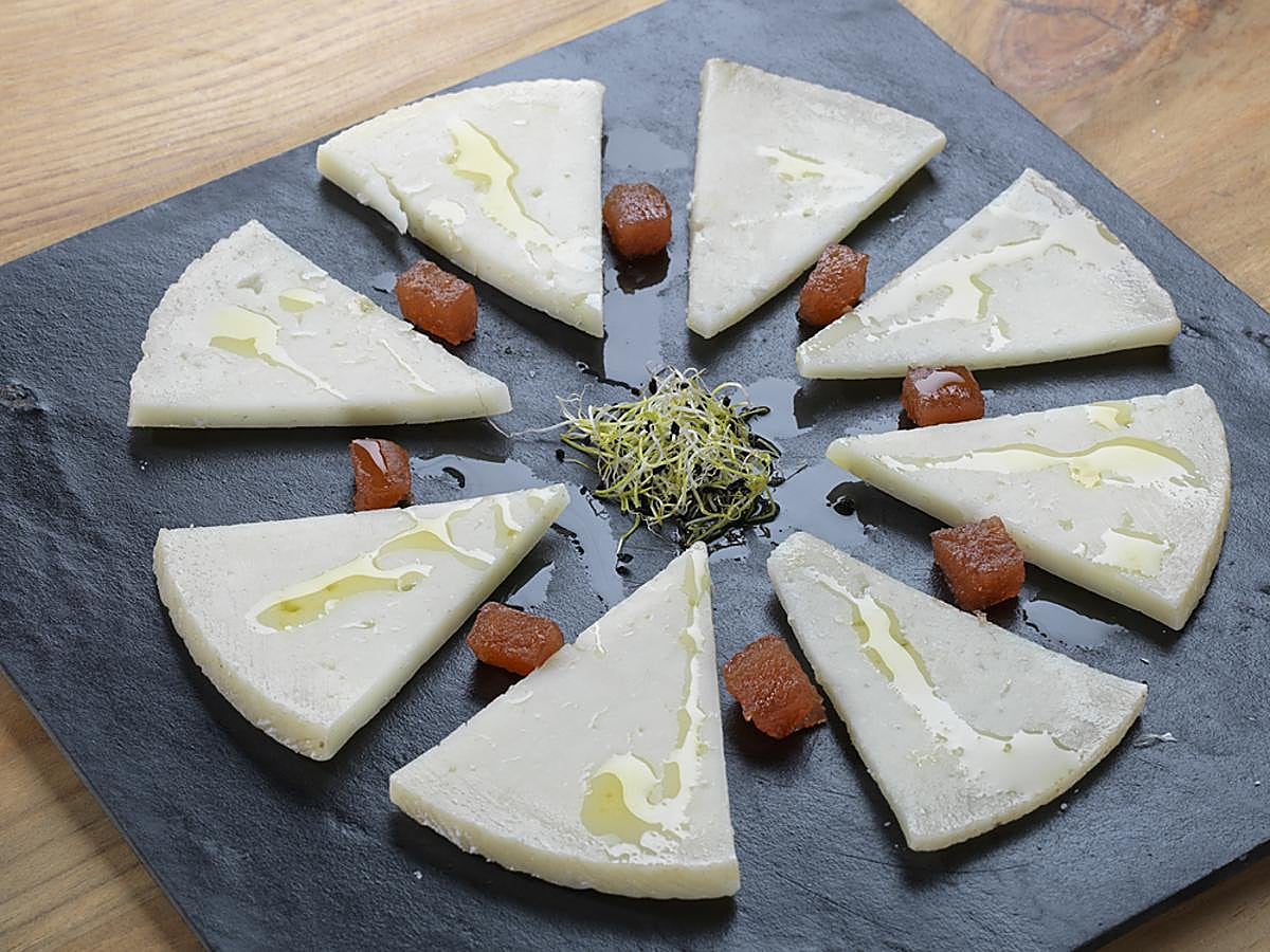 De Villaluenga del Rosario.