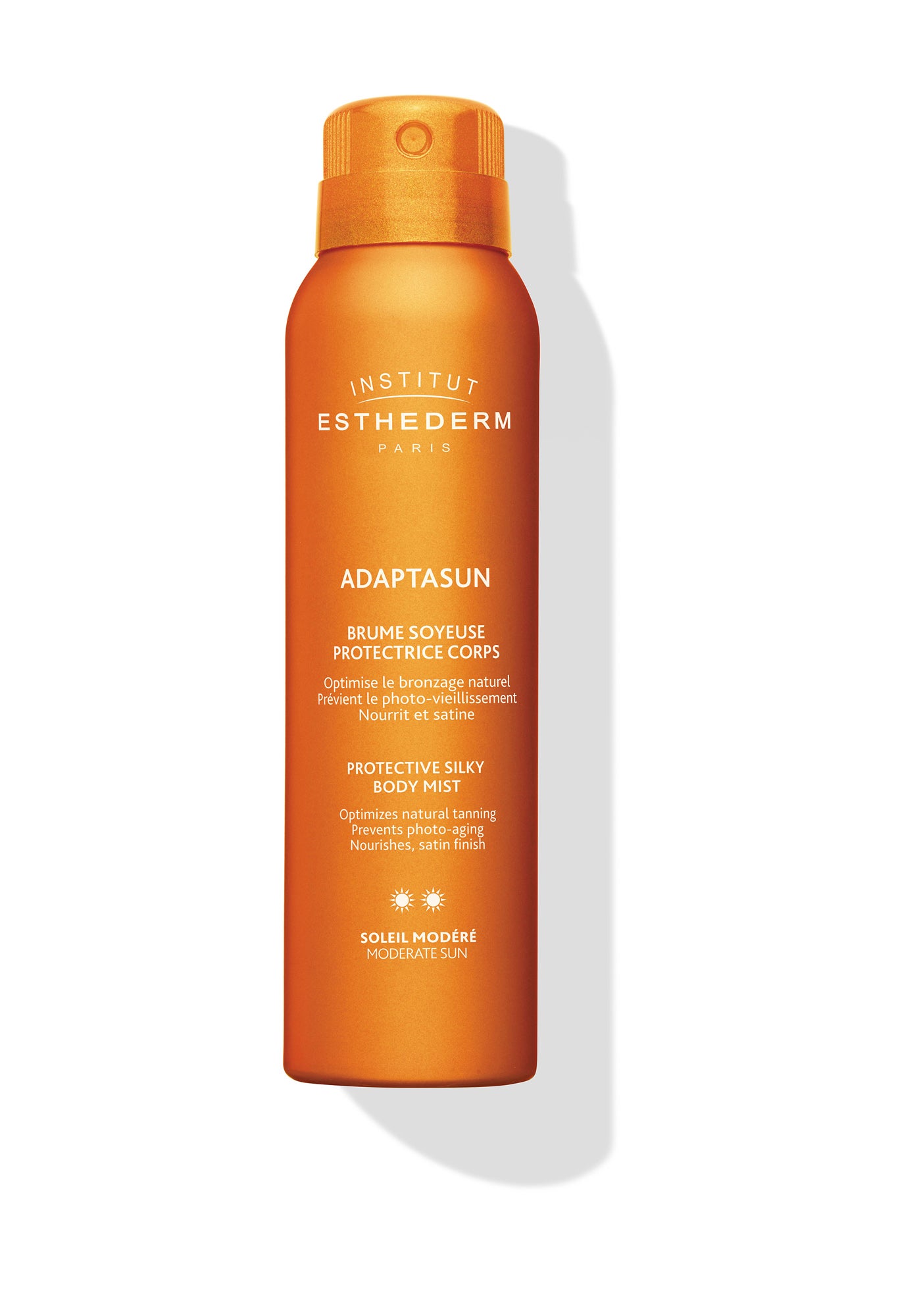 Bruma corporal que optimiza el bronceado natural, previene el fotoenvejecimiento, nutre y deja un acabado sedoso. Ofrece protección contra los rayos UVA y UVB y está especialmente indicada para pieles tolerantes al sol. En su fórmula se combinan tres aceites secos (coco, salvado de arroz y semillas) para ofrecer una textura sedosa y transparente. (47€)