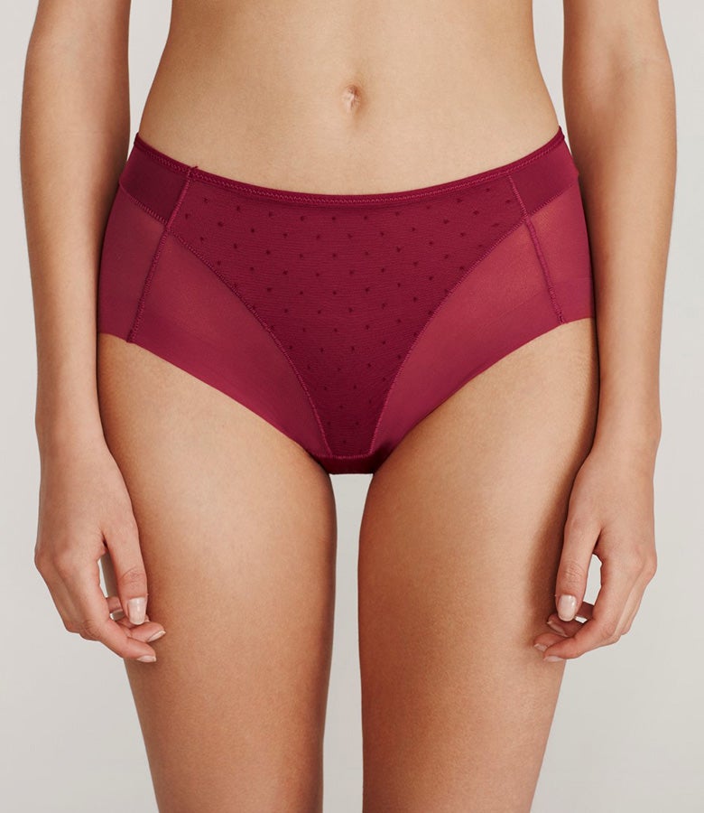 La colección plumetti de Promise combina sensualidad y comodidad al mismo tiempo. No hace falta estar incómoda para ser sexy con este precioso culotte. Una opción perfecta para el Día de la Madre.
