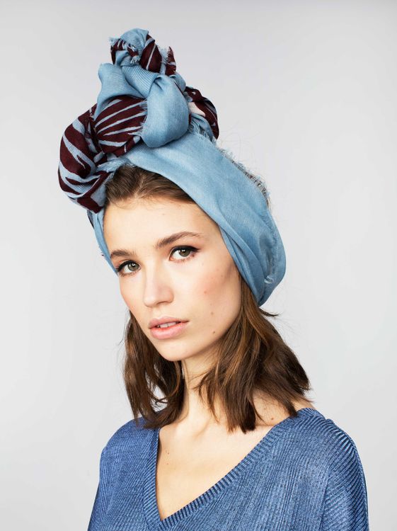 Pañuelo Square de Parfois: 9,99 euros.