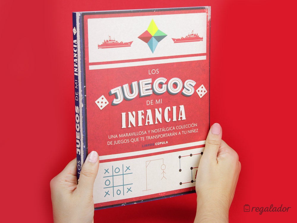 Volved juntos al pasado y hazle recordar cuánto os divertíais jugando a todos estos juegos. El libro de ‘Los juegos de mi infancia’ os hará teletransportaros a los mejores años juntos. 12.95€