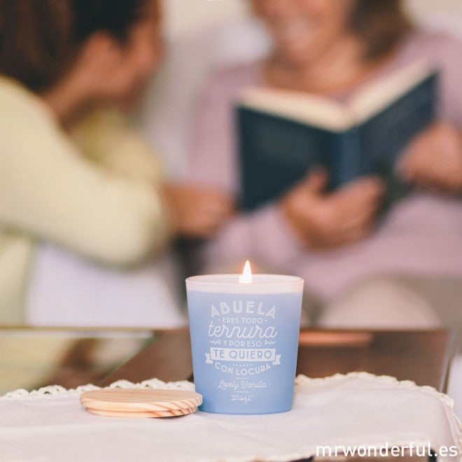 Un pequeño detalle para recordarle lo especial que es y lo mucho que la quieres porque se lo merece. 12.50€