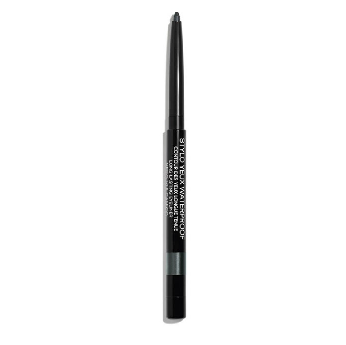 Eyeliner Stylo Yeux Waterproof tono Nero Vulcanico de la colección Neapolis de Chanel.