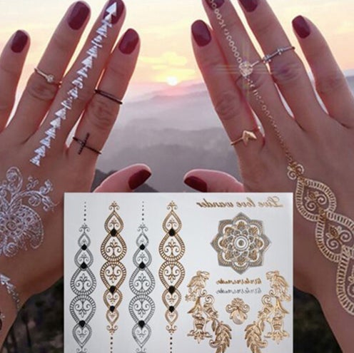 Tatuaje temporal de Helio Kitty: 3,95 euros en tiendadetatuajes.