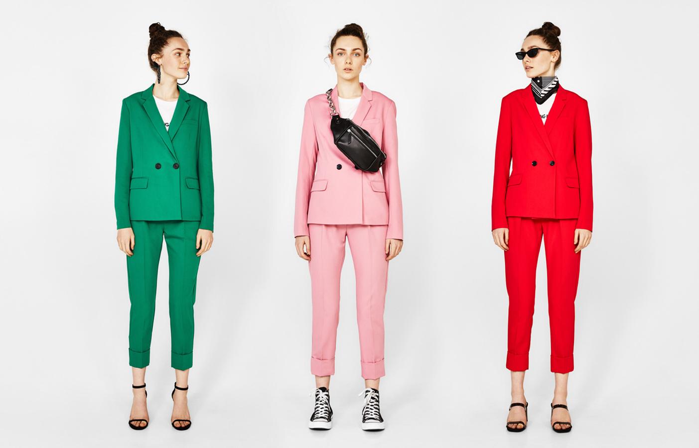 No ves triple, los trajes de pantalón y chaqueta son una auténtica plaga ante la que también cayeron rendidas nuestras madres en los años 90. Y ahora tú, como las influencers, también lo harás.