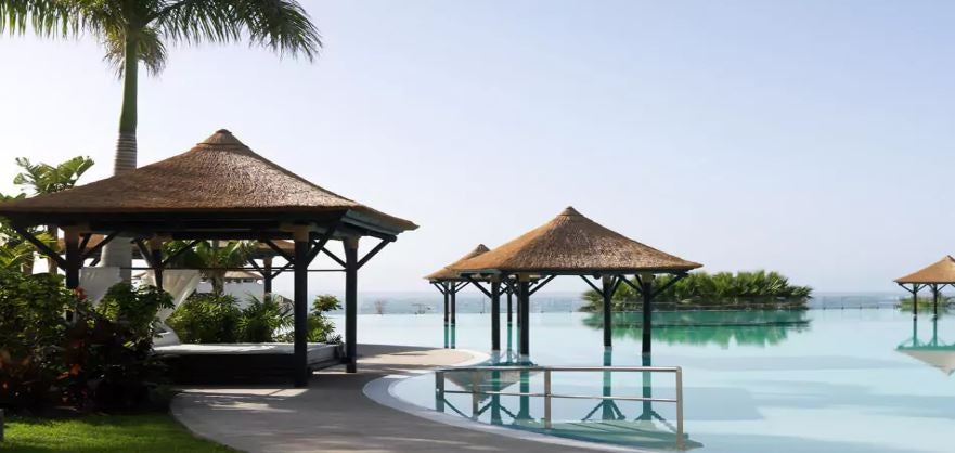 RedLevel at Gran Meliá Palacio de Isora: Red Level cuenta con habitaciones y suits de lujo, spa by Clarins y actividades de todo tipo. Y por si te quedan dudas… fue elegido el mejor Resort de España en la 6ª edición de los prestigiosos premios Condé Nast Traveler.