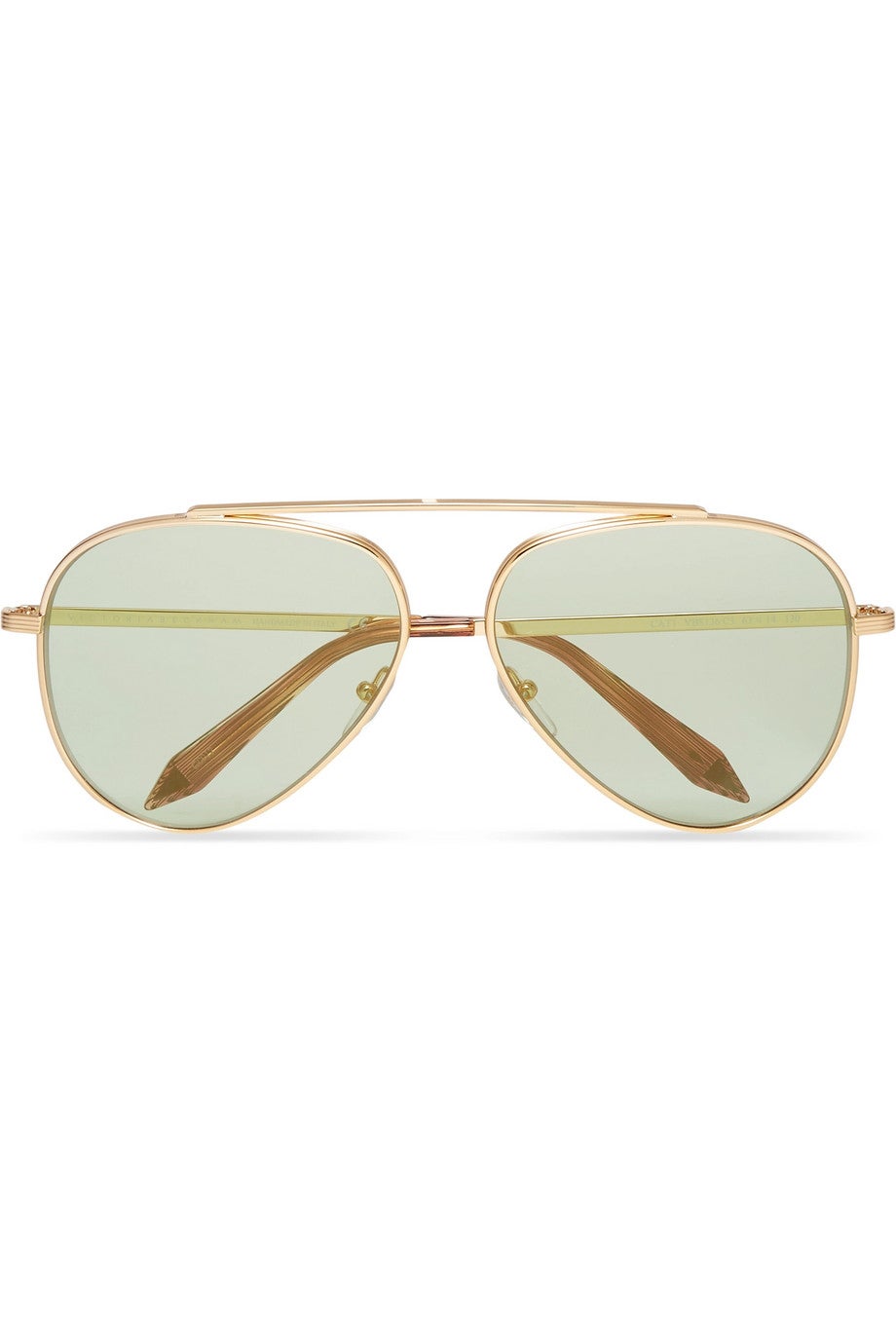 O con estas gafas aviador que firma Victoria Beckham.