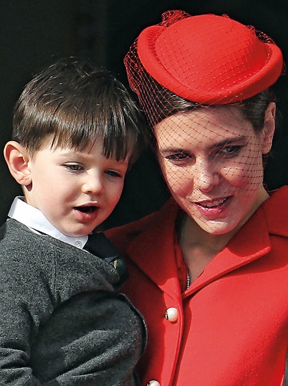 En el balcón real monegasco con su hijo Raphael Elmaleh, en 2016.