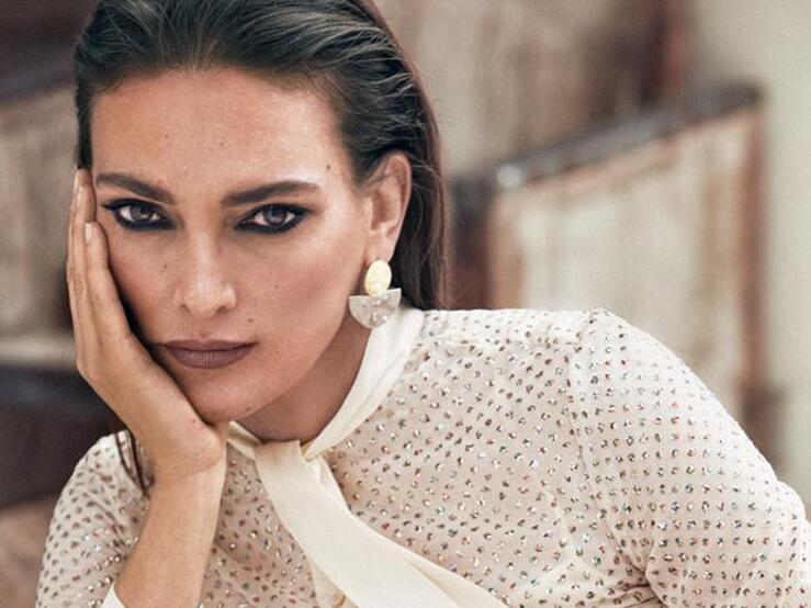 Fotos: Laura Ponte, elegancia con un toque de misterio