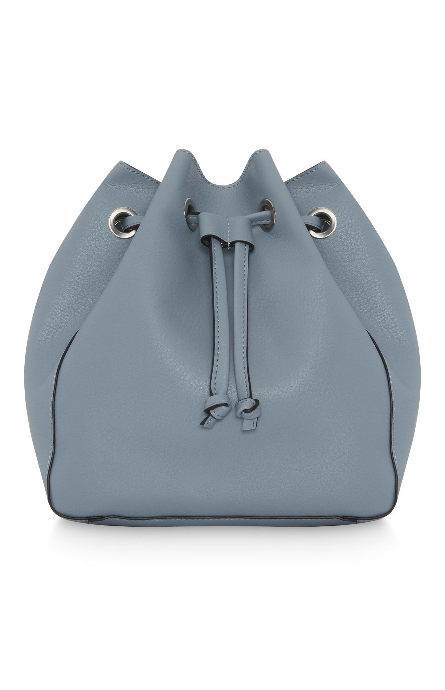 Bolso bombonera de color azul de Primark: 10 euros.