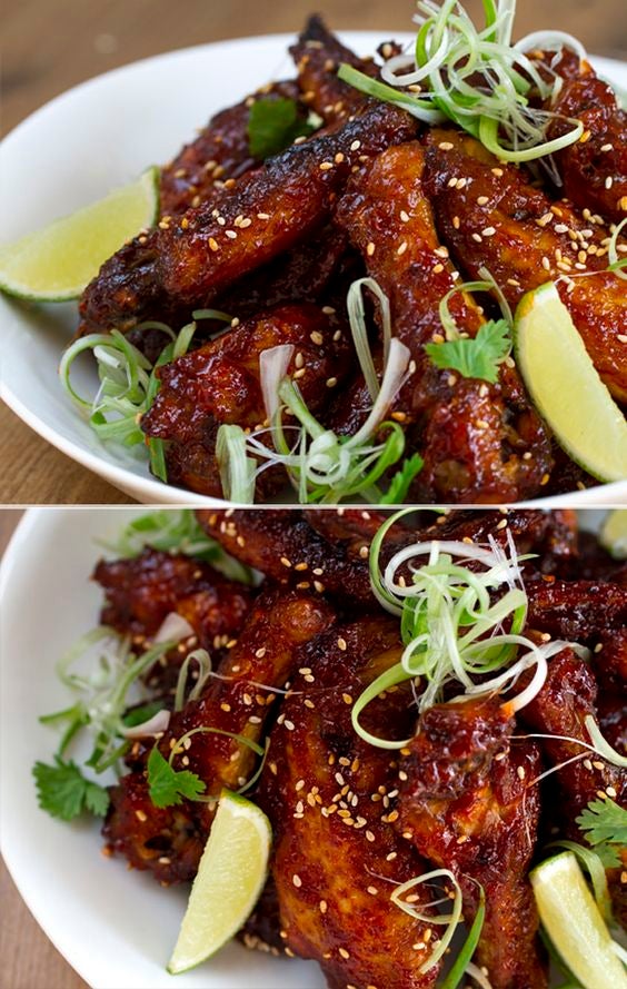 Alitas de pollo picantes estilo thai.