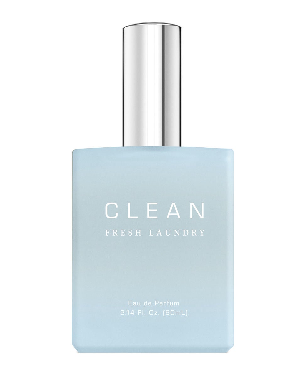 Una fragancia pura y fresco que capta a la perfección el aroma de las sábanas recién lavadas. Es una combinación de notas cítricas como la naranja brasileña y la lima mexicana, hierba fresca cortada, notas florales como los pétalos de rosa y el jazmín de noche y elegantes y cálidas notas de heliotrope y almizcle de madera. Es unisex. (77,50€, 100ml)